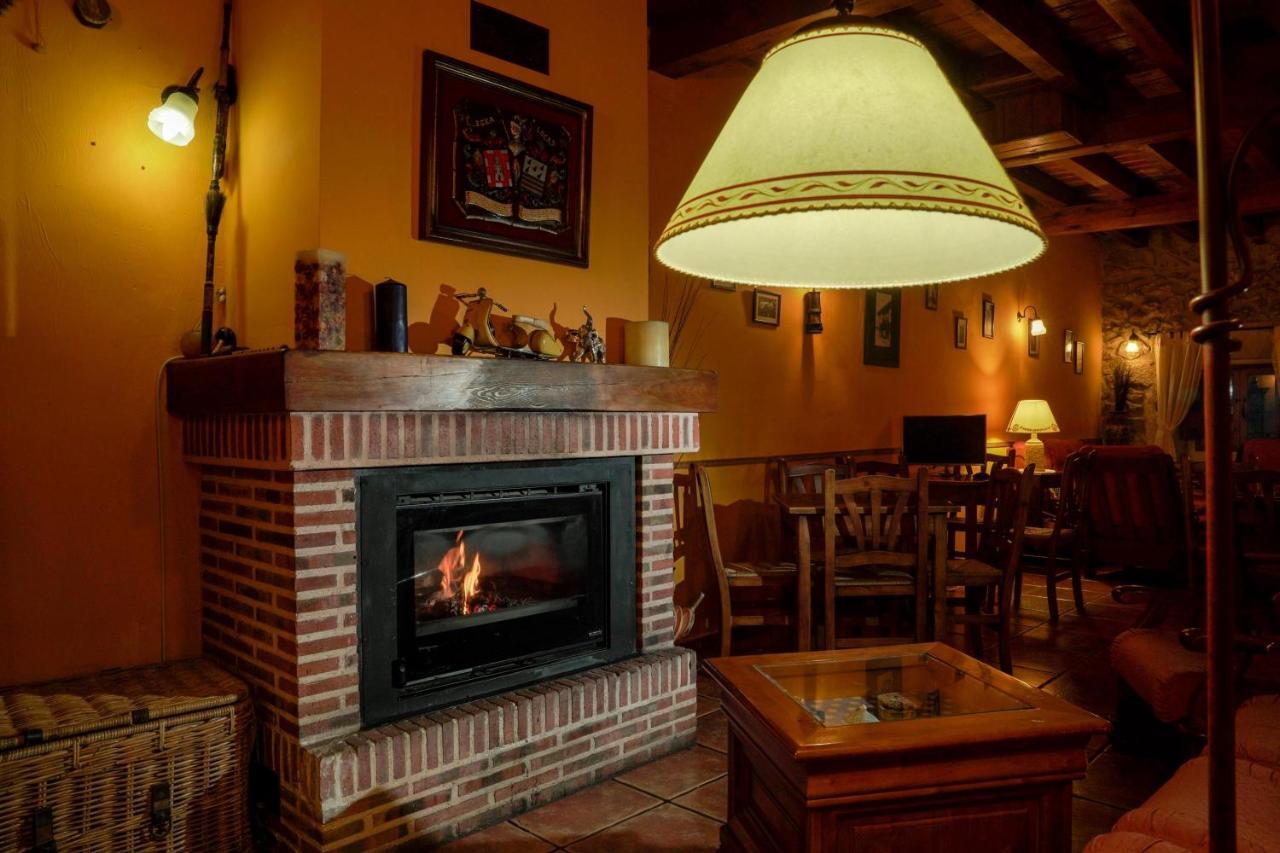 Posada Real De Carreteros Casarejos Extérieur photo