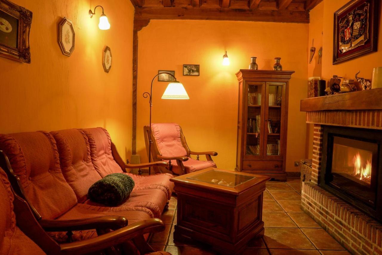 Posada Real De Carreteros Casarejos Extérieur photo